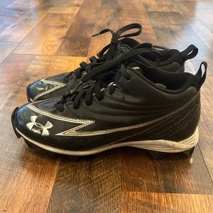 Under Armour Hammer cleats size 5Y